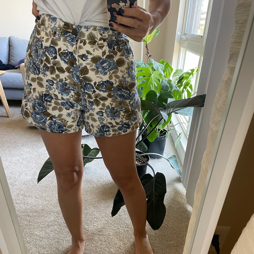 Vintage Merona Shorts with blue brown on white floral prints size 6 / sm…